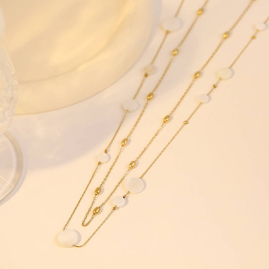 Collana in acciaio inossidabile dorato con Doppia Madreperla e Perle